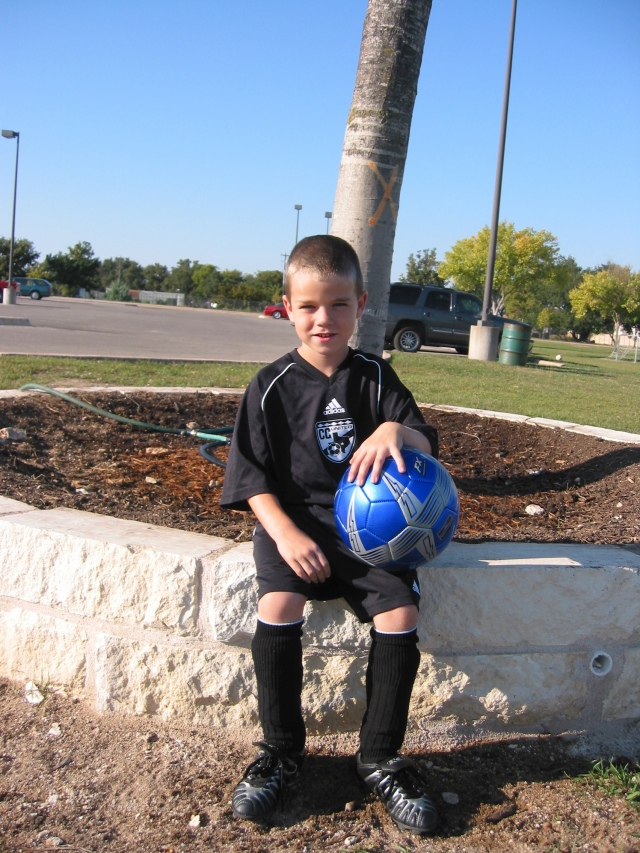 2005/10 October/Soccer Pics/640x480_IMG_2385.JPG